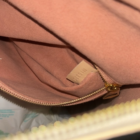 2️⃣8️⃣0️⃣0️⃣ gently used authentic Louis Vuitton bag - Picture 7 of 10